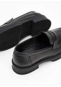 bonprix Scarpe senza lacci - black