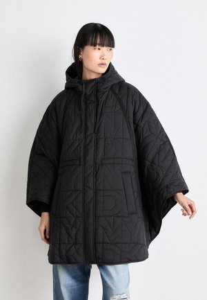 DKNY QUILTED LOGO OVERSIZE CAPE - Pláštenka - black