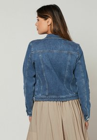 Next FULLER BUST-REGULAR FIT - Farkkutakki - mid blue