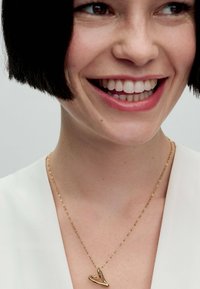 Pandora SHAPED HEART  - Náhrdelník - gold plated