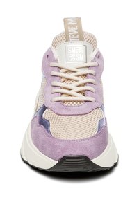 Sneakers con upper in rete beige e accenti in suede lavanda, punta rotonda e suola in gomma testurizzata. Inclusi lacci e un tassello di richiamo con logo.