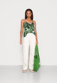 ONLY ONLNOVA PARIS SINGLET  - Top - light green