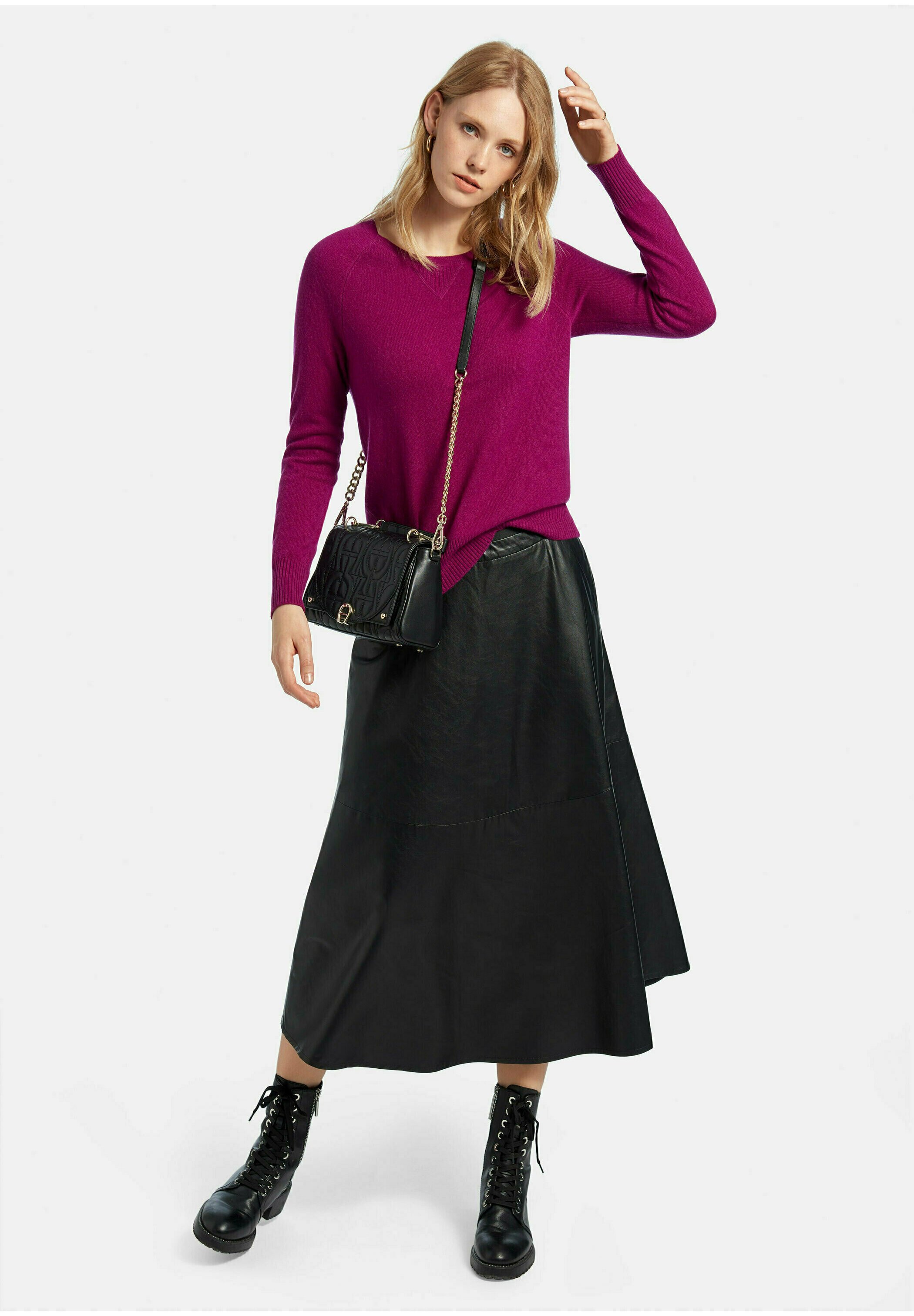 Kontatto Maglione magenta in viscosa a trecce leggero - Calibro Shop