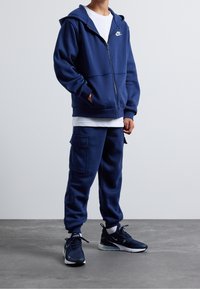 Nike Sportswear SPORTSWEAR CLUB FLEECE UNISEX - Tröja med dragkedja - midnight navy/white