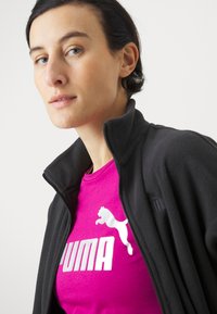 Puma LOGO TEE - Marškinėliai su spaudiniu - magenta gleam