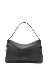 Donkergrijze leren handtas met een gebogen vorm, korte schouderband en subtiele logodetail aan de voorkant. Glad textuur met minimale hardware.