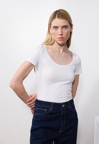 Anna Field by Zalando - 3 PACK - T-shirts - white Miniatyrbilde 1