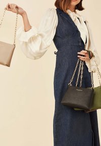 Isabel Bernard - Torba na ramię