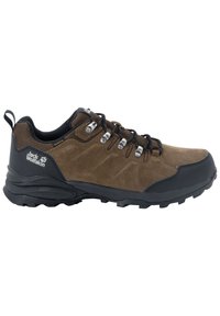 Scarpa da trekking in suede marrone e gomma nera con design a lacci, occhielli in metallo e suola sagomata e zigrinata per una migliore trazione. Logo Jack Wolfskin visibile.