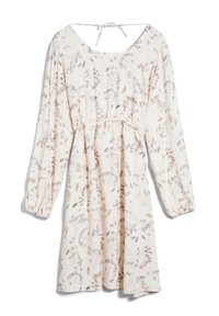 Vestido de manga larga en tela crema con un patrón floral en colores suaves. Presenta una cintura ajustada y un escote redondeado con cierre de lazo.