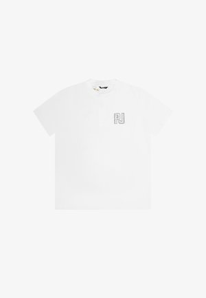 Weißes T-Shirt mit kurzen Ärmeln und kleinem "PJ"-Logo auf der linken Brust in schwarzem Umriss-Text.
