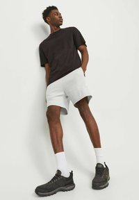 Jack & Jones STAIR  - Pantalones deportivos - oatmeal