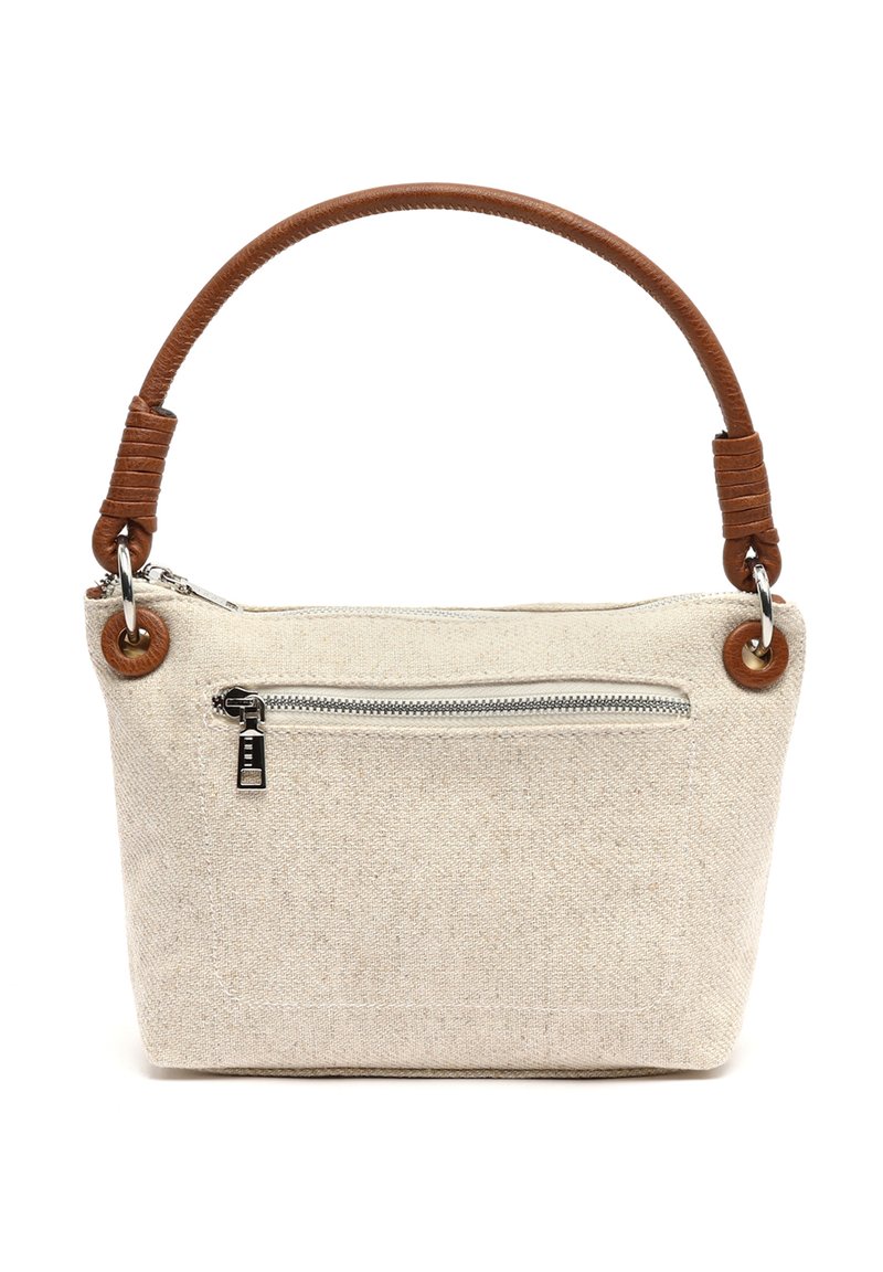 Borsa a tracolla in tela beige con manico in pelle marrone, chiusura con zip superiore e tasca con zip frontale. Texture liscia con cuciture minime.