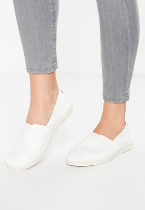 CAMPING - Slip-ons - blanco