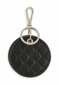 Okrągły czarny skórzany brelok z pikowaną fakturą, srebrnym metalowym zaczepem i pierścieniem do przypięcia. Gładkie wykończenie i trwały materiał.