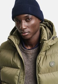 GANT ACTIVE CLOUD VEST - Weste - juniper green