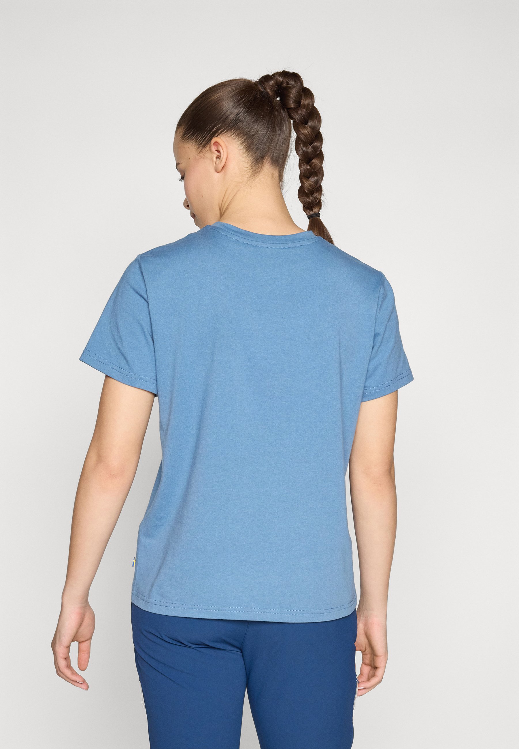 【 Fox Boxy Logo Tee W Dawn Blue Women 】 ファッション レディースファッション トップス Tシャツ カットソー レディー Fjällräven FOX BOXY LOGO TEE - Print T-shirt - dawn blue