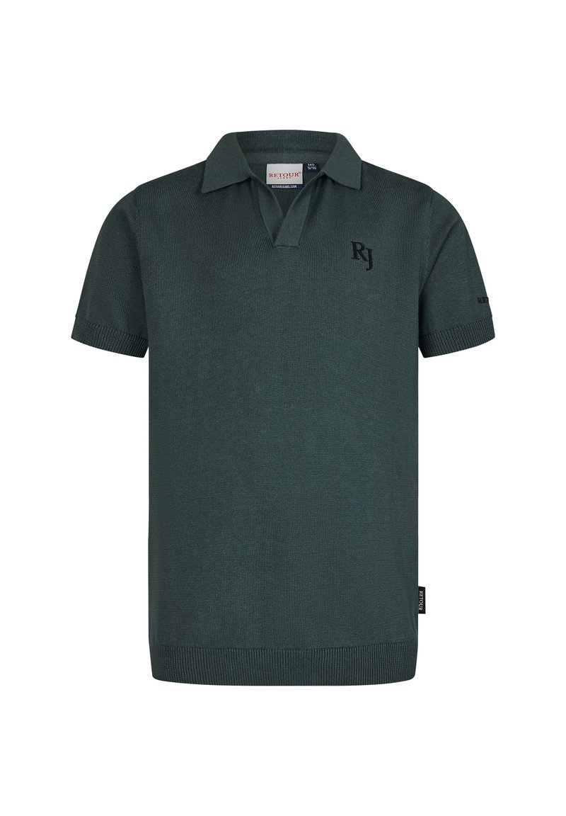 Ciemnozielona koszulka polo z prążkowaną teksturą, krótkimi rękawami, kołnierzykiem i haftowanym logo "RJ" na piersi. Prosty design.