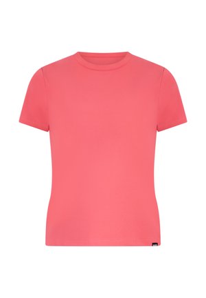 Koralowy T-shirt z krótkim rękawem wykonany z miękkiego materiału, z okrągłym dekoltem i klasycznym krojem. Brak widocznych wzorów czy ozdób.