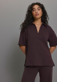Next TALL FIT  - Pikeepaita - burgundy red