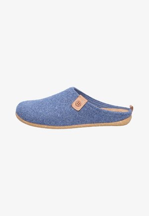 Chaussons en feutre bleu avec un accent en cuir beige. Design fermé à l'arrière et bout arrondi. Semelle en caoutchouc naturel avec une surface texturée.