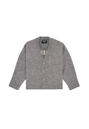 Grijze gebreide cardigan met V-hals, knopen aan de voorkant en ribgebreide manchetten. Zachte textuur en cropped ontwerp, met een subtiel patroon aan de binnenkant.