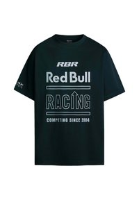Camiseta de algodón negra de manga corta, con texto blanco: "RBR Red Bull RACING COMPITIENDO DESDE 2004" y detalle del logo en la manga.