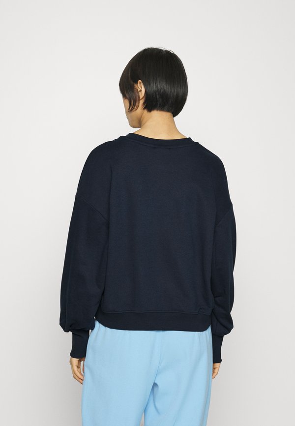 ONLY Petite ONLBROOKE O-NECK FLOWER Sweatshirt navy blazer/dark blue |  www.willowsreigate.co.uk