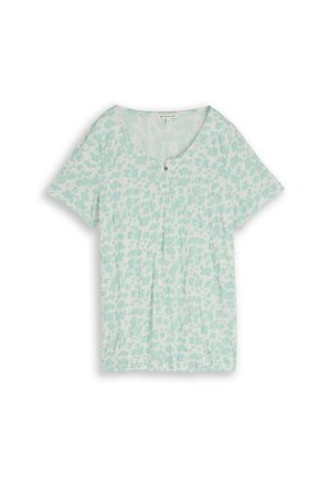 Korte mouwen, lichtgroene en witte blouse met bloemmotief, ronde halslijn en knoopdetail aan de voorkant in het midden.