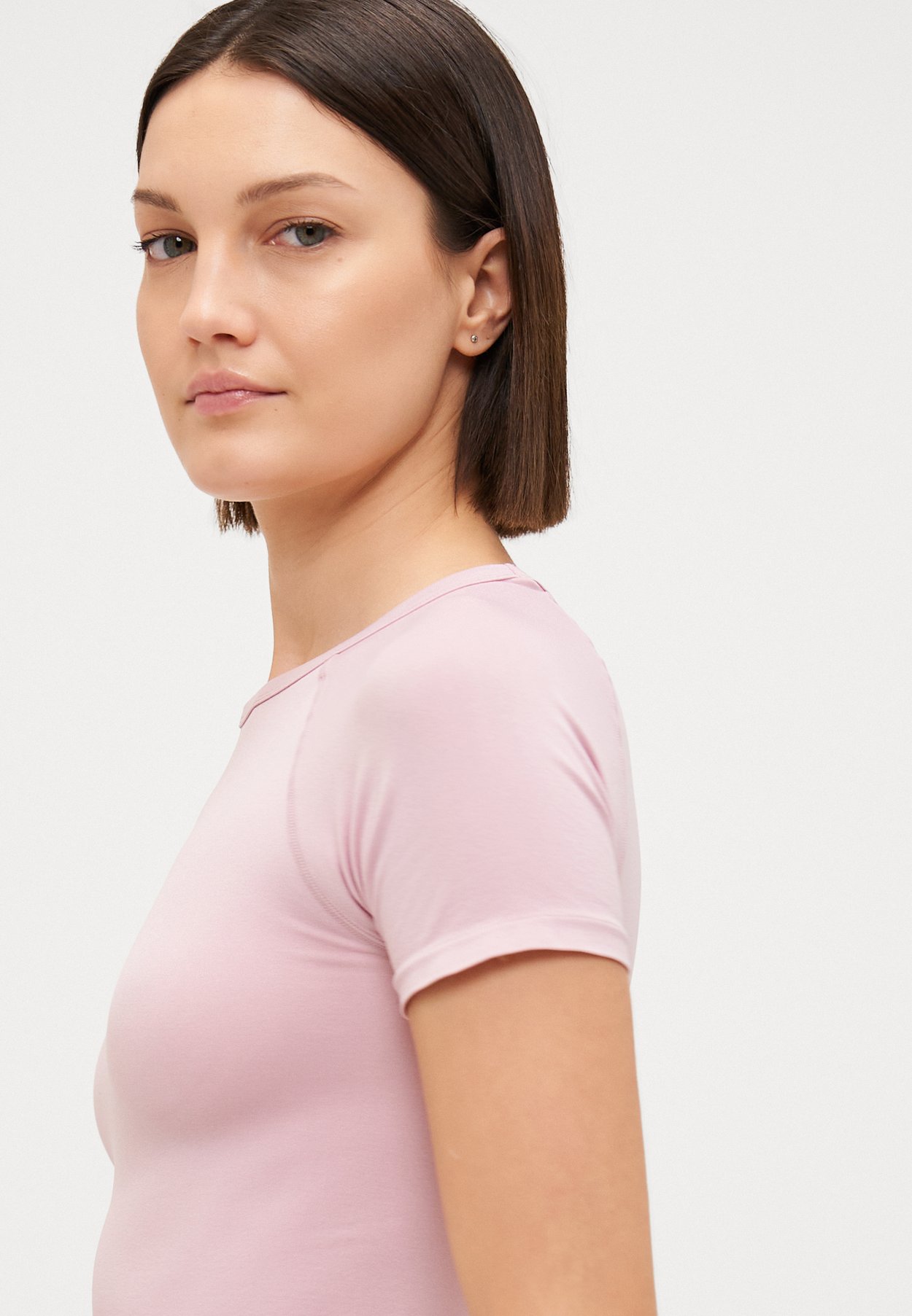 ONLVICKY CROPPED
