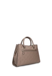 Borsa a mano strutturata beige con motivo a logo impresso. Presenta due manici e una tasca con zip anteriore. Texture liscia, forma rettangolare.