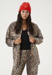 Culture MERVA - Beanie - fiery red melange