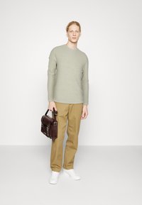Jack & Jones JJEGREG CREW NECK - Maglione - desert sage