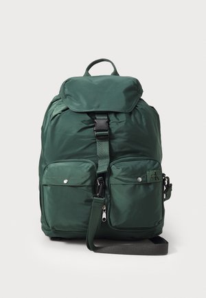 Calvin Klein Jeans PACKABLE FLAP UNISEX - Σακίδιο πλάτης - green palm