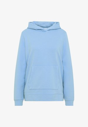 Helleblaue Kapuzenjacke mit frontaler Kängurutasche und gerippten Bündchen, die ein dezentes gesticktes "CITY STREET"-Logo auf dem linken Ärmel trägt.