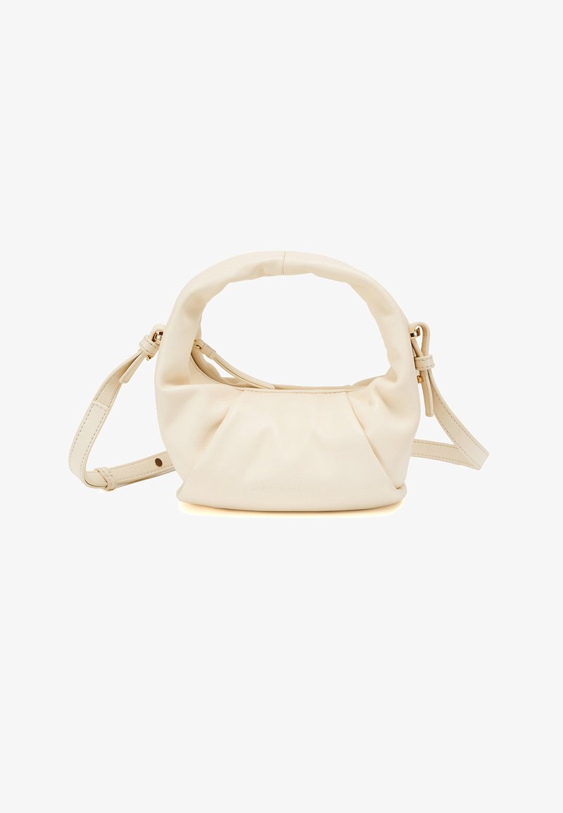 Sac à main en cuir souple couleur crème avec poignée supérieure roulée, bandoulière ajustable et corps froncé.