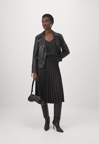 BOSS BERICE - Tops - black