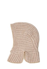 Berretto lavorato a maglia in beige chiaro con texture a coste, dotato di una parte superiore arrotondata e una base svasata a doppio strato per un maggiore calore e copertura.