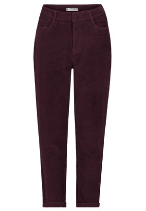 Bordeauxfarbene Cordhosen mit schmaler Passform, ausgestattet mit fünf Taschen und einem umgeschlagenen Saum. Der Stoff hat eine gerippte Textur.