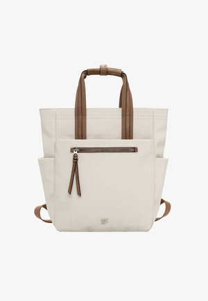 Rygsæk i cremefarve med brune håndtag, frontlomme med lynlås, sidelommer og en trykknap på øverste håndtag.