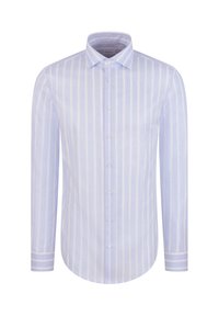 Chemise bleu clair pour hommes avec des rayures blanches verticales, manches longues et col classique sur un fond blanc uni.