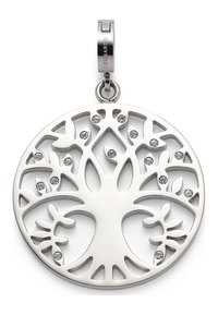 Silverfärgad livets träd-hänge med utskuret mönster och glimrande stenar, med en ögla för fäste högst upp.