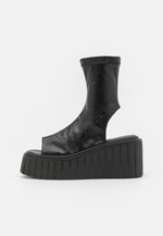 LAMODA - Out Of Line Chunky Platform Wedge Boots, EU 38, Black Skull, 38 EU LAMODA - Out Of Line Chunky Platform Wedge Boots, EU 38, Black Skull, 38 EU