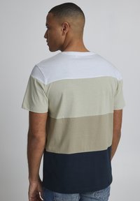Blend BHTee - Apdrukāts T-krekls - oyster gray