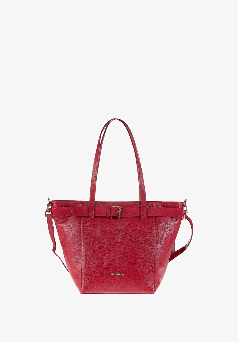Sac tote en cuir rouge avec une finition texturée, deux longues poignées, une bandoulière détachable et un accent en boucle sur la bande supérieure.