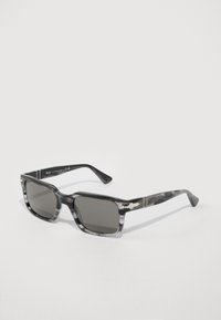 Atlasīts, black/grey/dark grey