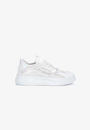 Kazar Studio, Baskets basses - off-white