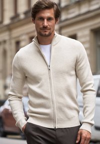 Bläck Roman zip - Kofta - off white mel
