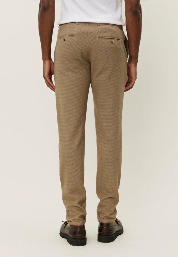 COMO STRUCTURE PANTS - Trousers - cub4