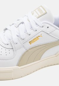 Puma PRO CLASSIC  - Tossud - white/desert dust